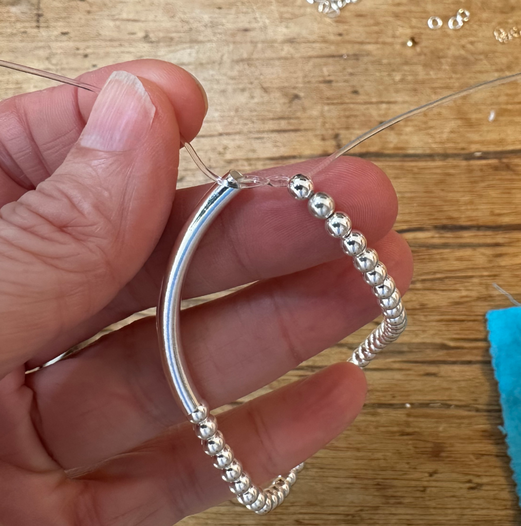 stretch bracelet knot