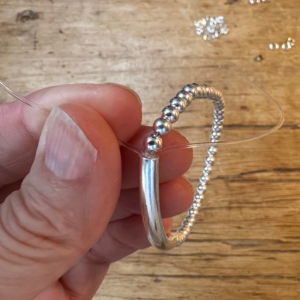 stretch bracelet knots