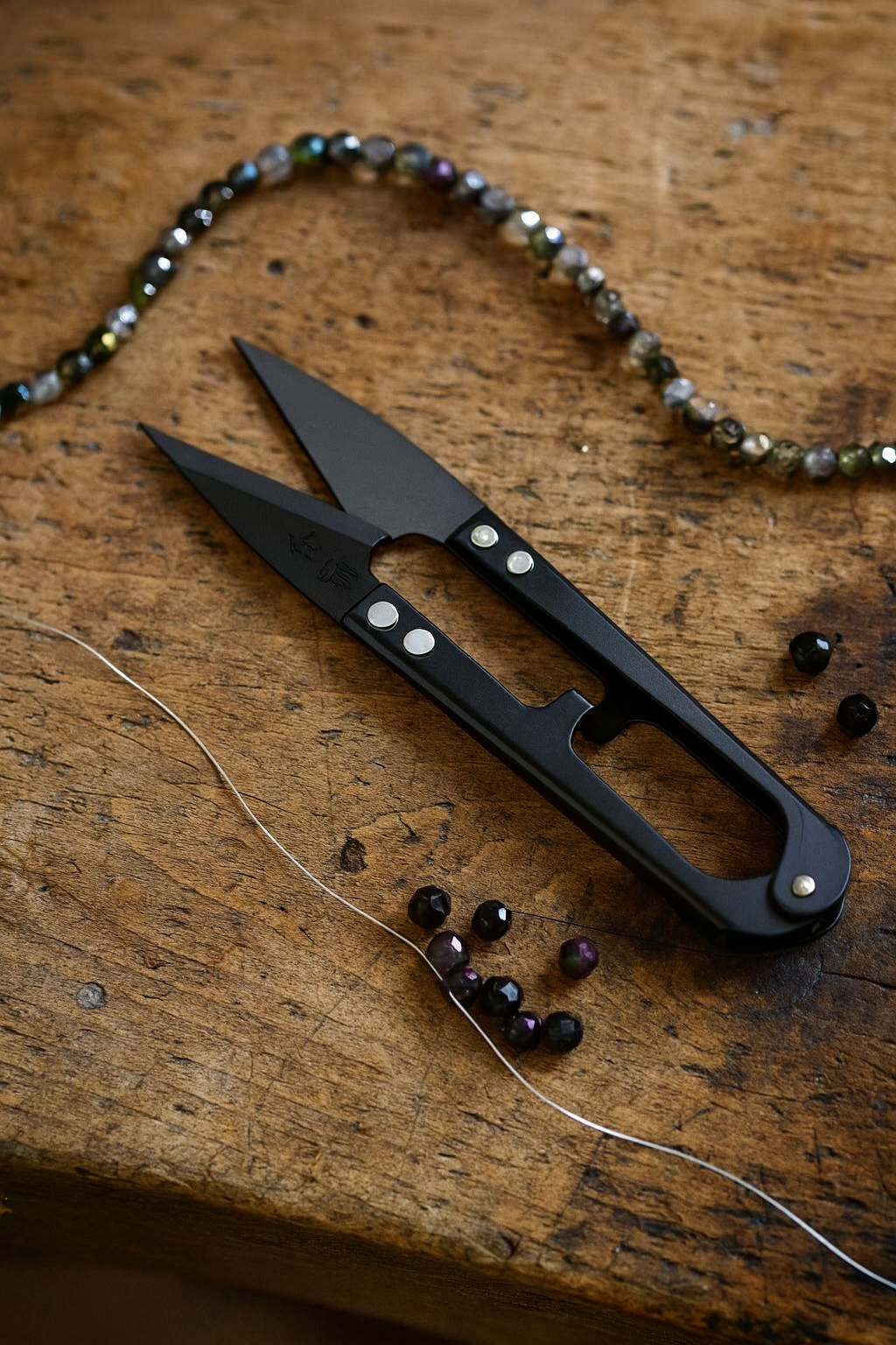 Beading thread cutters