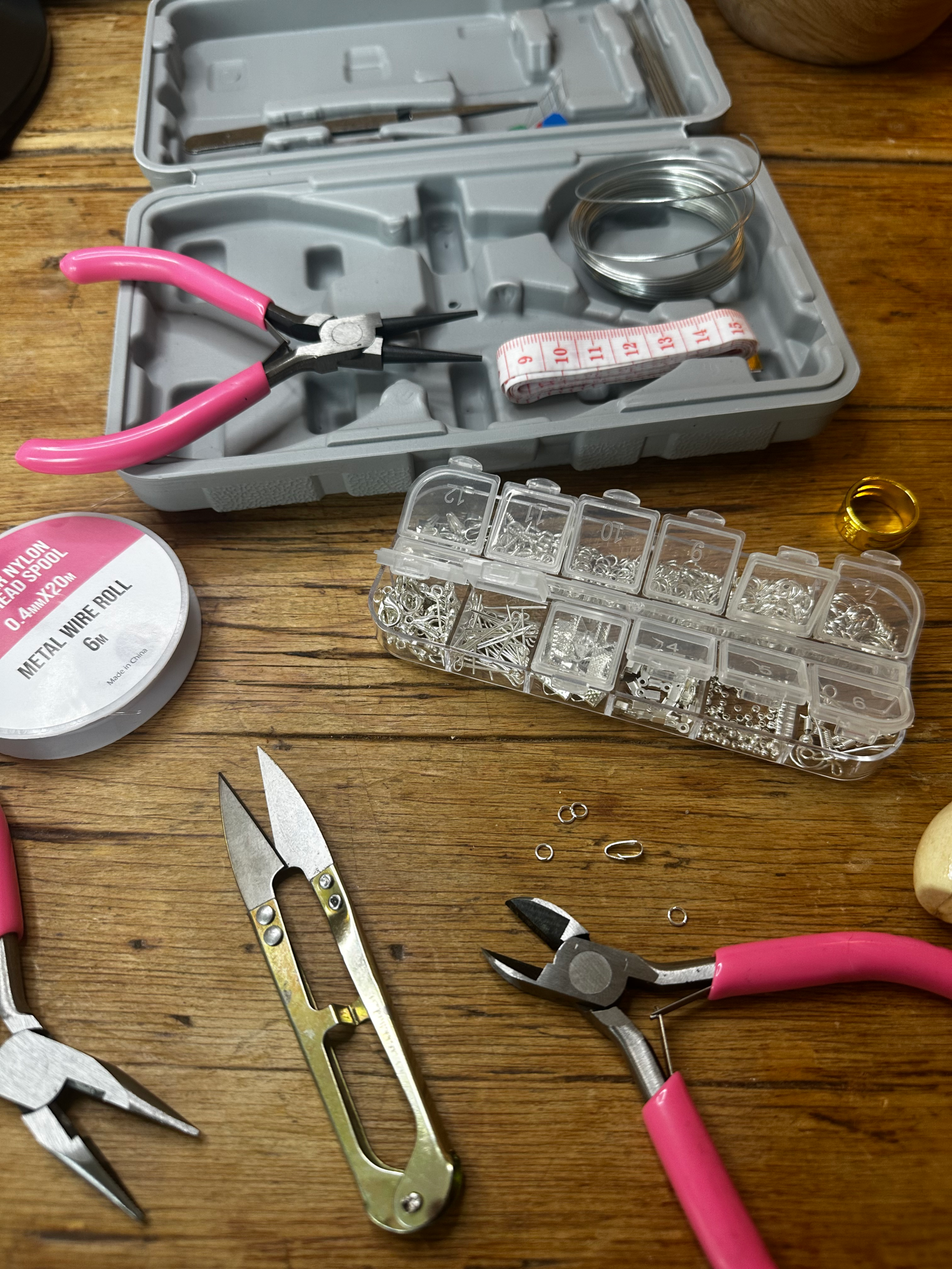 The Hi-Spec 17pc jewelry making starter tool kit review - jewel & i